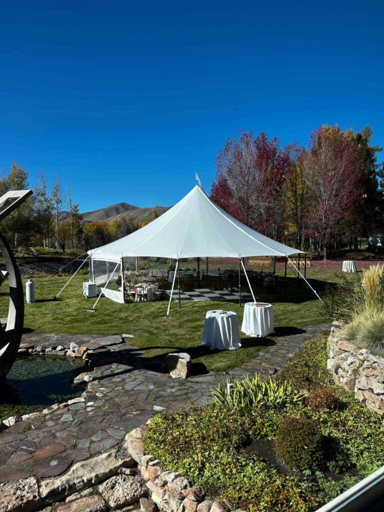 Apres House Open House P.12